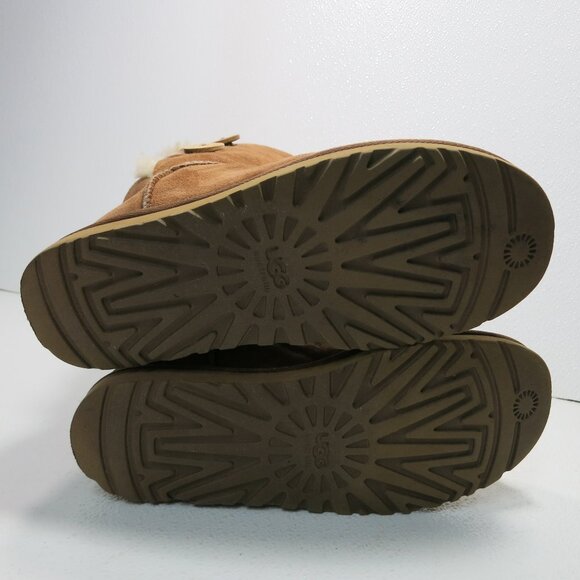 UGG Insulated 1873 Triplet Button Bailey Australia Winter Footwear Women's Sz 10 - Picture 3 of 6